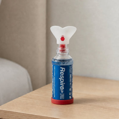 Distanziatore per Aerosol Respiro® con Mascherina per Bambini – 0-2 anni, in uso