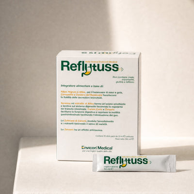 Integratore Reflutuss® sciroppo per il benessere della gola, delle basse vie aeree e del sistema digerente 30 stick pack – primo piano etichetta
